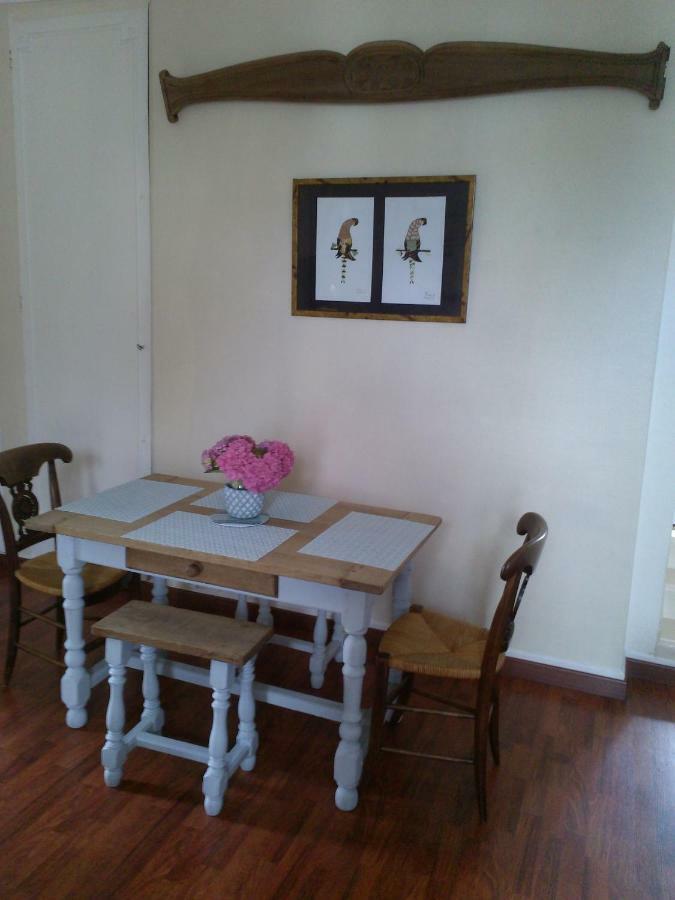 L'Aure Bleue Apartment Bayeux Bagian luar foto