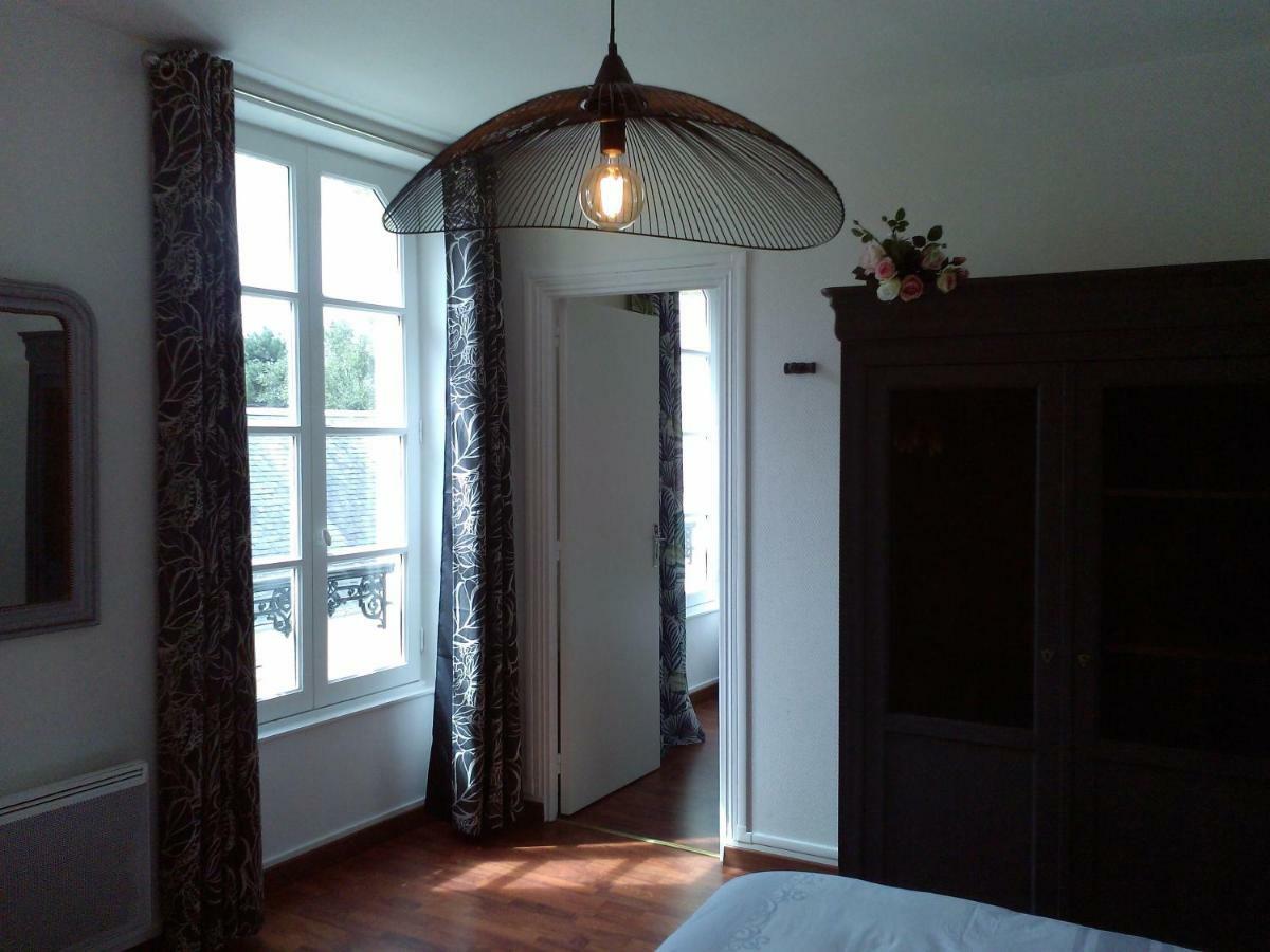 L'Aure Bleue Apartment Bayeux Bagian luar foto
