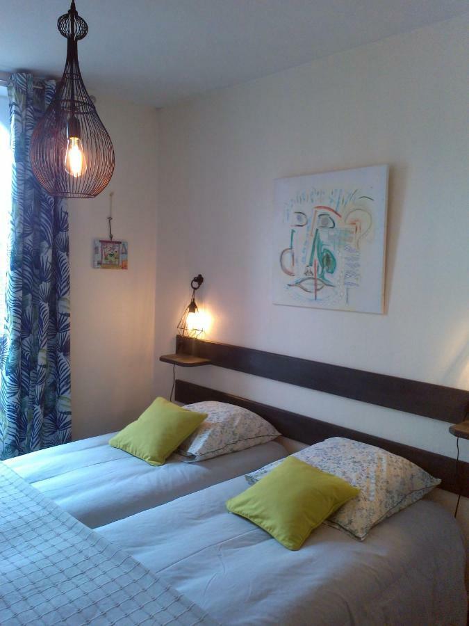 L'Aure Bleue Apartment Bayeux Bagian luar foto