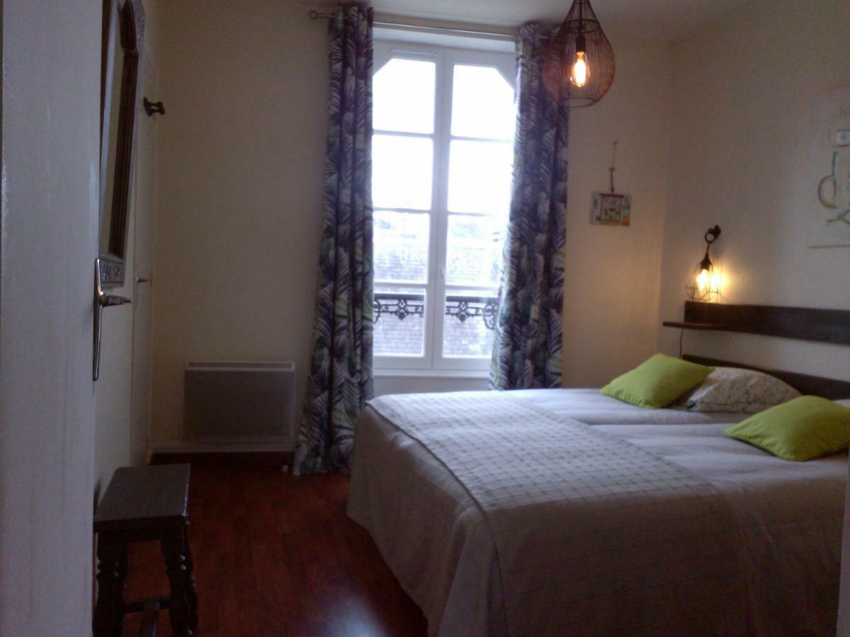 L'Aure Bleue Apartment Bayeux Bagian luar foto
